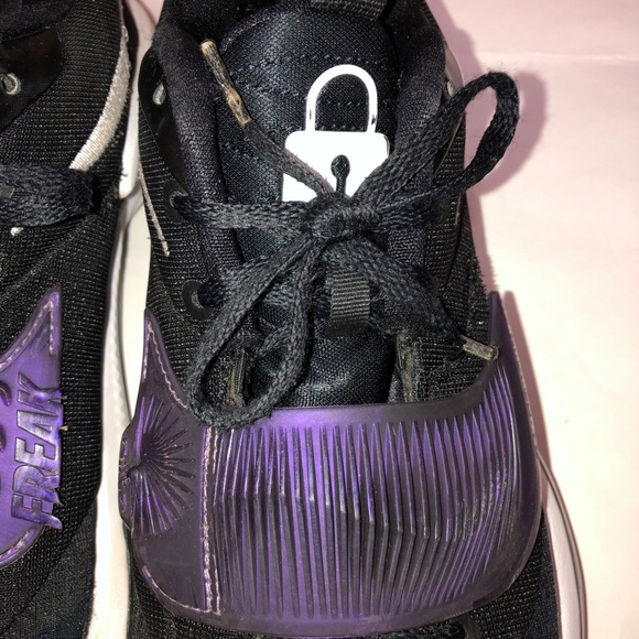 Nike Zoom Freak 3 Project 34 DA0694-001 Black White Basketball Shoes Sneakers 11 - Picture 3 of 11